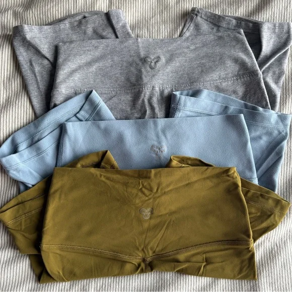 TNA Women's Athletic Shorts bundle - Picture 1 of 7